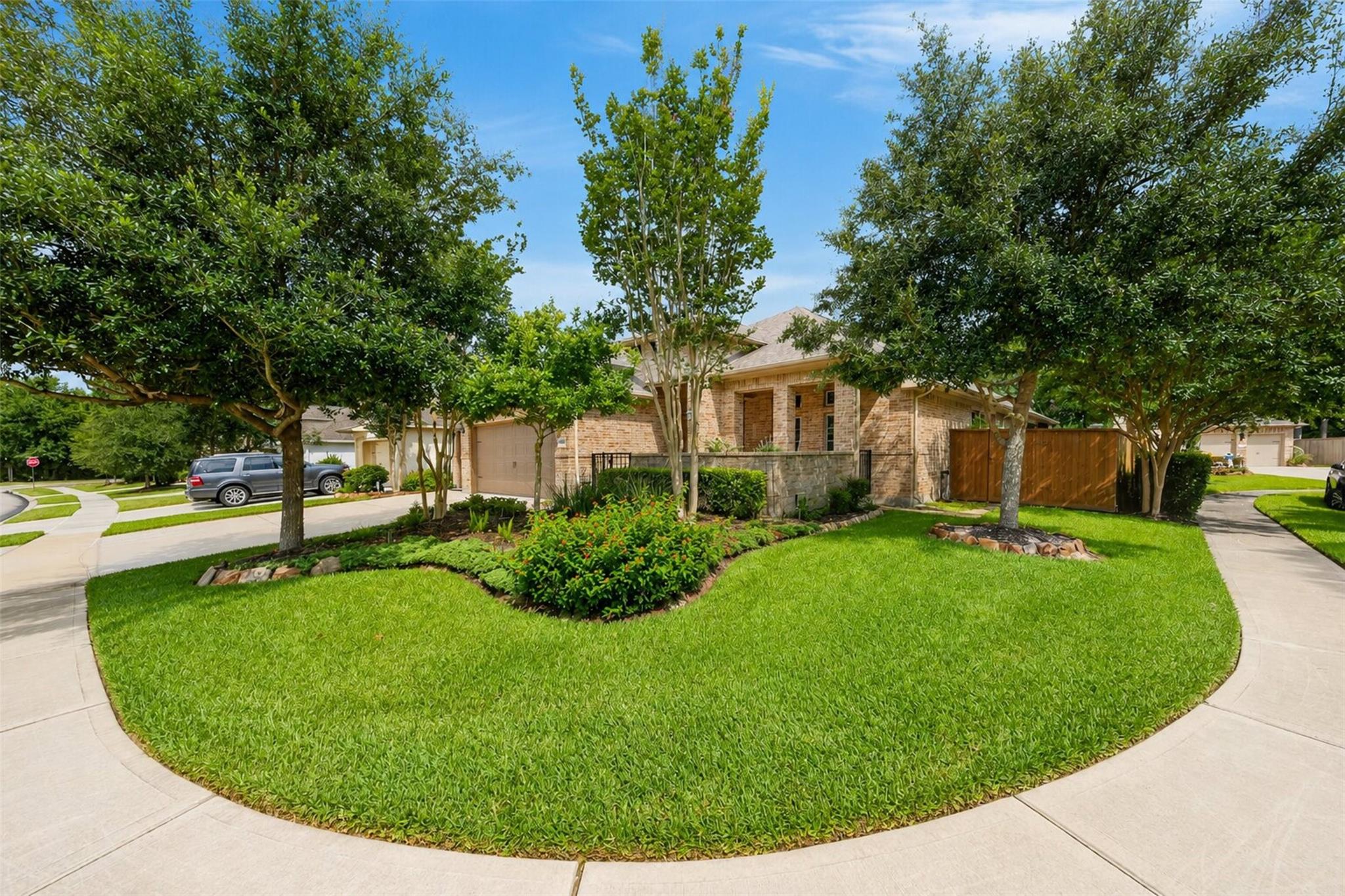 217 Southern Iris Court