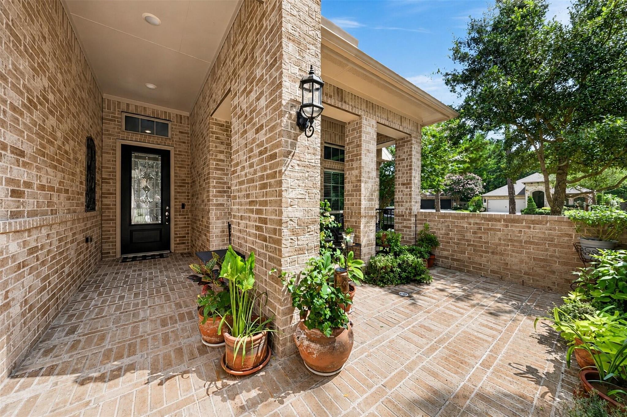 217 Southern Iris Court
