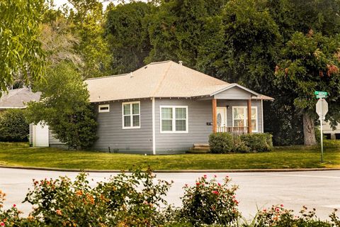 Photo of 1306 S Austin Street, Brenham, TX 77833 (MLS # 66866018)