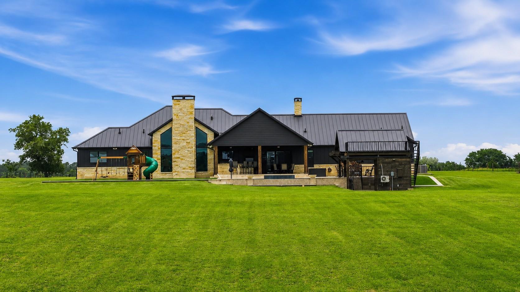 8000 E County Road 212