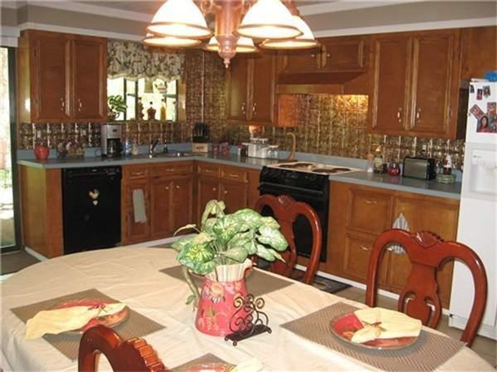 Photo of 18380 Arbor Oaks Circle, New Caney, TX 77357 (MLS # 9757472)