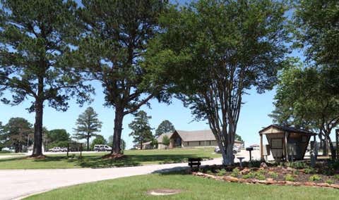 Photo of 64 Westwood Drive E, Trinity, TX 75862 (MLS # 89660945)