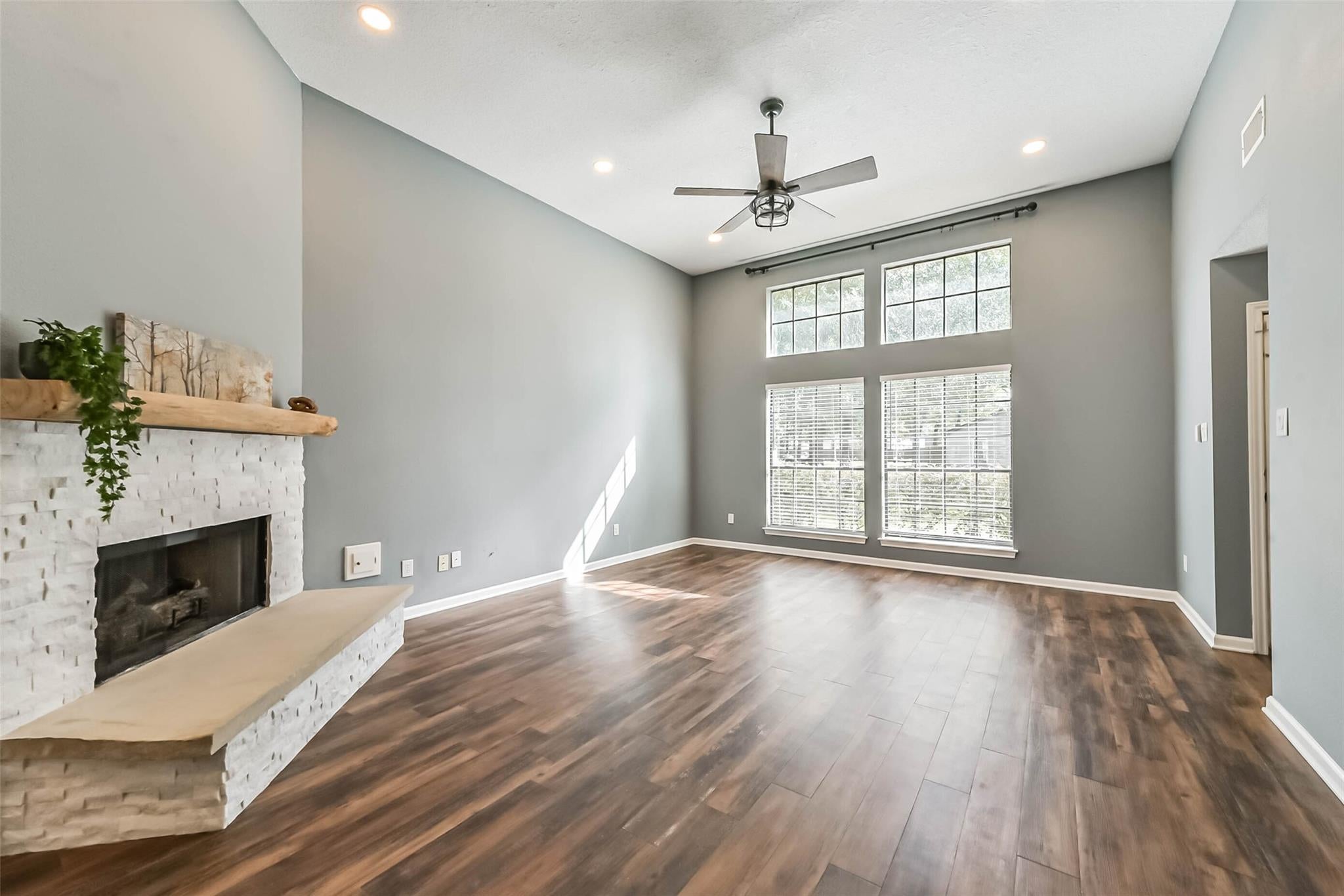 3130 Lake Breeze Lane