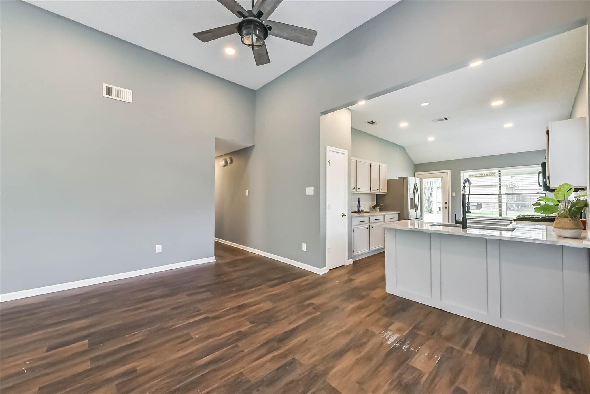 3130 Lake Breeze Lane
