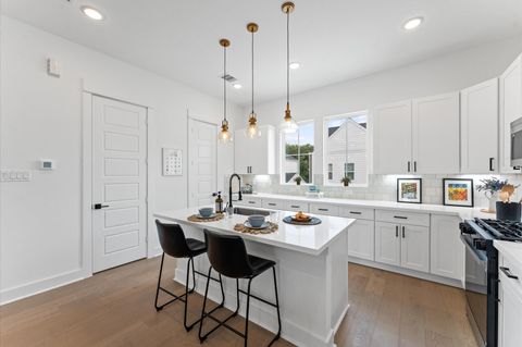 Photo of 8303 Springwood Creek Lane, Houston, TX 77055 (MLS # 6329578)