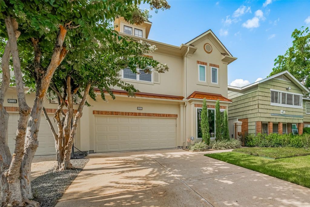 Photo of 4006 Lanark Ln Ln, Houston, TX 77025 (MLS # 49458957)