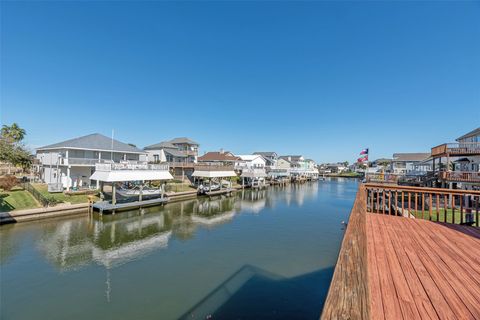 Photo of 12840 E Camino Famoso, Galveston, TX 77554 (MLS # 35307167)