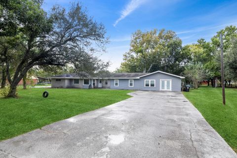 Photo of 12802 Manor Drive, Brookside Village, TX 77581 (MLS # 64574854) Photo of 12802 Manor Drive, Brookside Village, TX 77581 (MLS # 64574854)