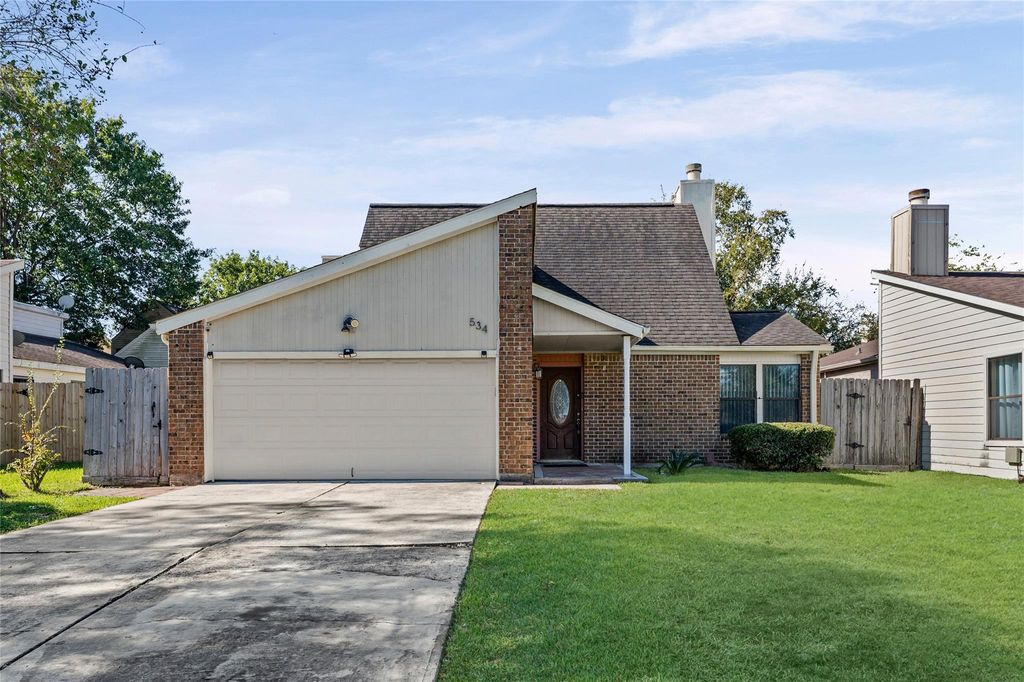 Photo of 534 Shady Dale Drive, Stafford, TX 77477 (MLS # 3424958)