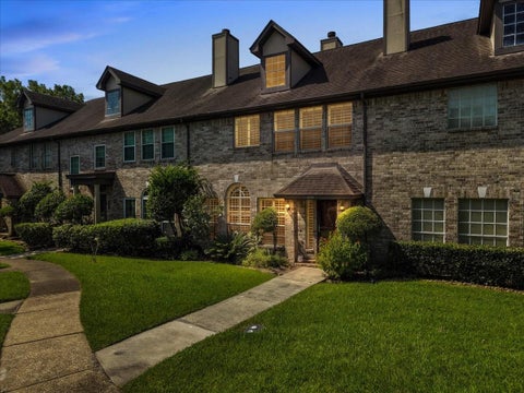 Townhouse For Sale - 2242 Gemini Street<br/> Harris County, Houston, TX 77058