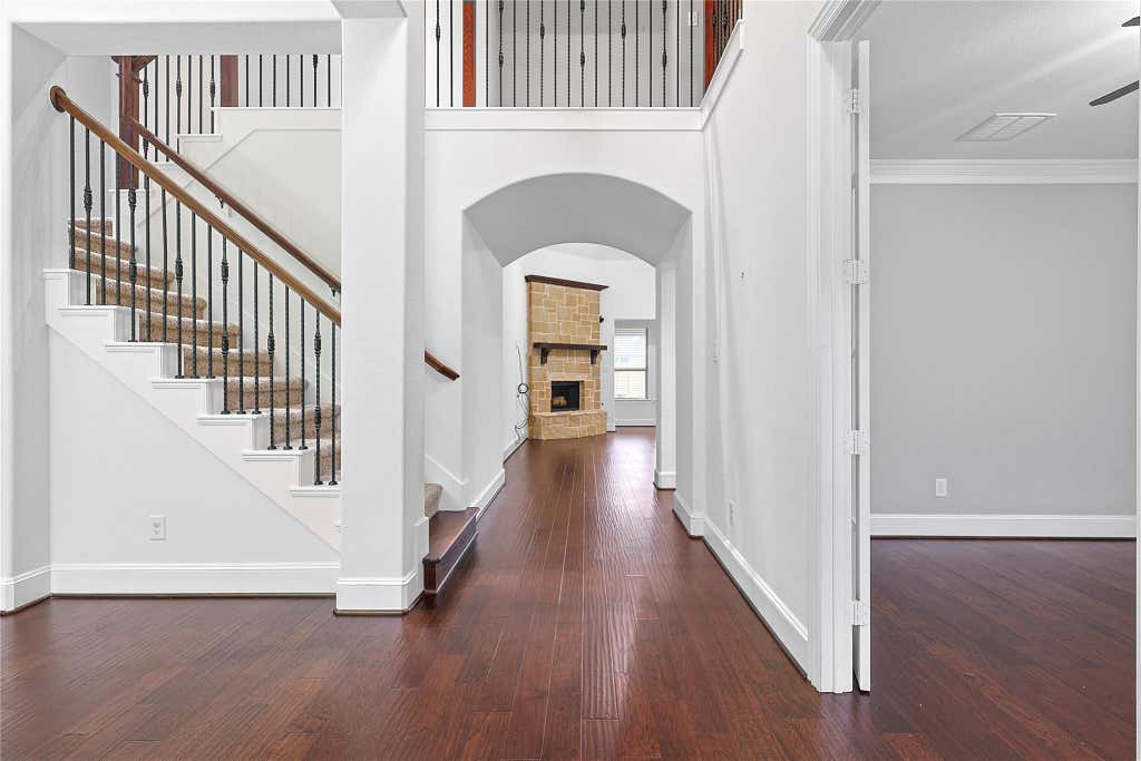 Photo of 5919 Solara Ledge Lane, Sugar Land, TX 77479 (MLS # 86788587)