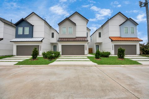Photo of 12806 Cozumel Lane, Houston, TX 77045 (MLS # 54823786)