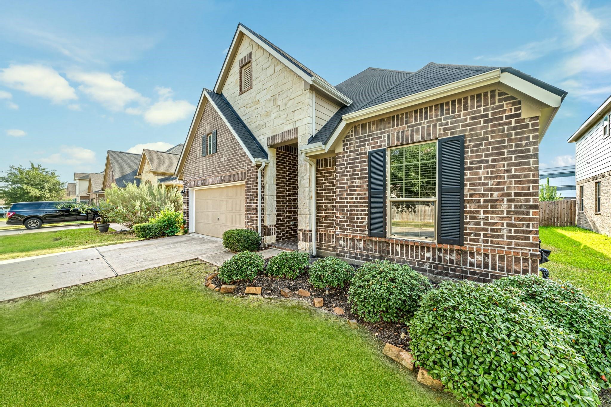 7511 Cypress Pin Oak Drive