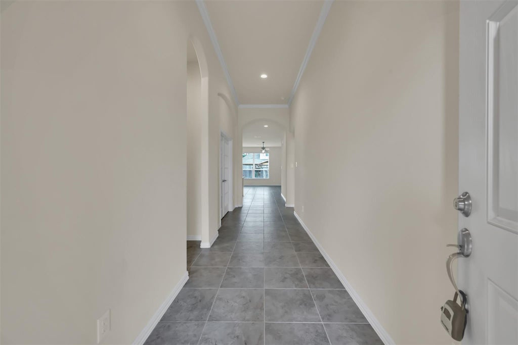Photo of 21331 Somerset Shores Crossing, Kingwood, TX 77339 (MLS # 63215424)