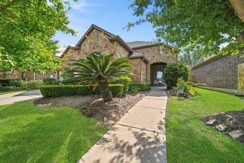 Photo of 2206 Ascot Lane, Sugar Land, TX 77479 (MLS # 9276891)
