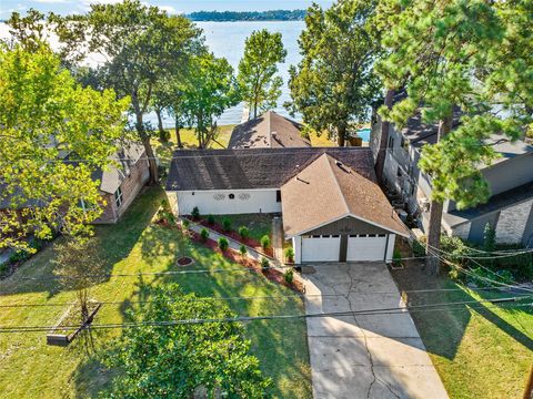 Homes For Sale - 21063 Flaming Arrow Trl Trl<br/> Crosby, TX 77532