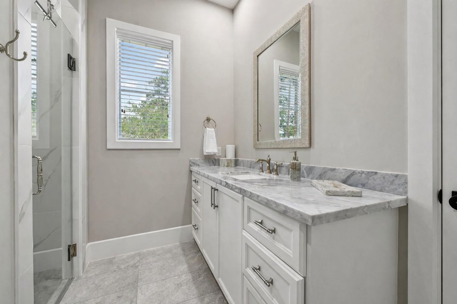 Houston, Texas, 77079, United States, 5 Bedrooms Bedrooms, ,6 BathroomsBathrooms,Residential,Active,2035604