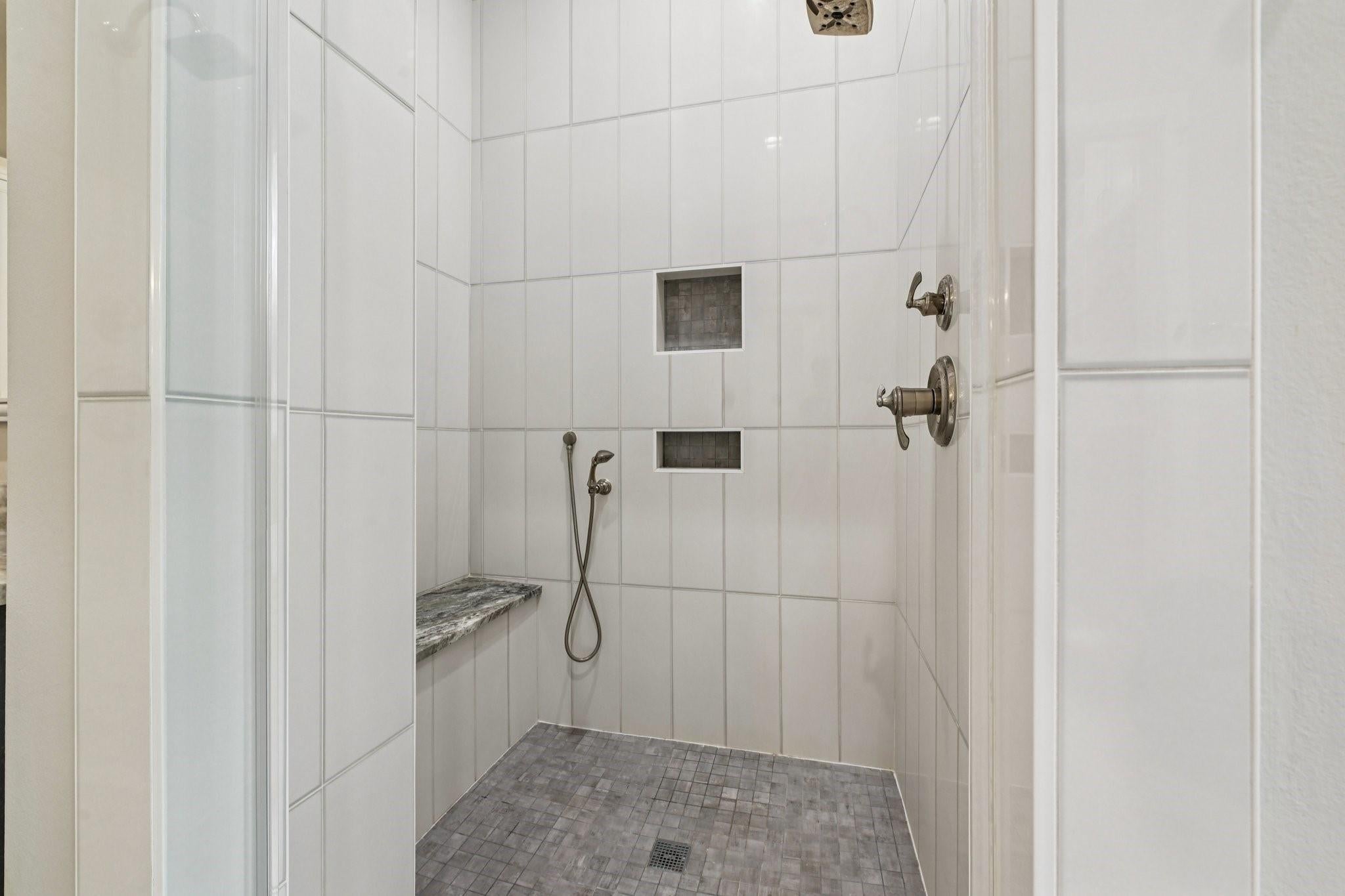 Houston, Texas, 77079, United States, 5 Bedrooms Bedrooms, ,6 BathroomsBathrooms,Residential,Active,2035604