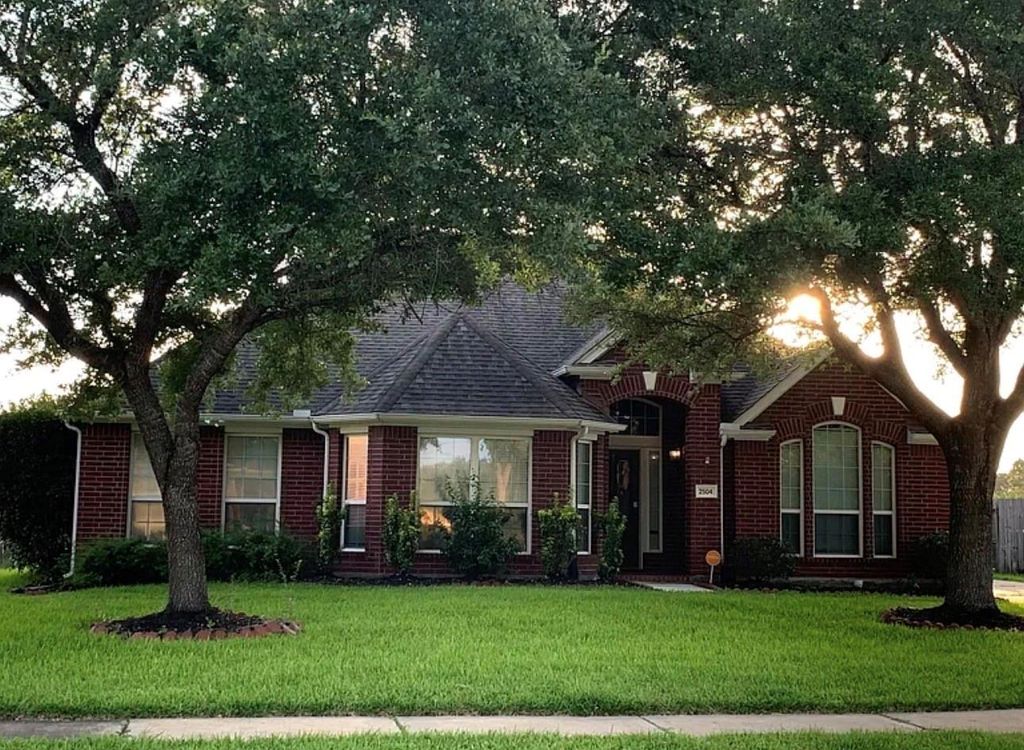 Photo of 2504 Sunny Shores Drive, Pearland, TX 77584 (MLS # 13304638)