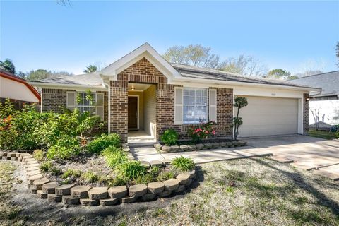 Photo of 19635 Westbridge Lane, Spring, TX 77379 (MLS # 35840088)