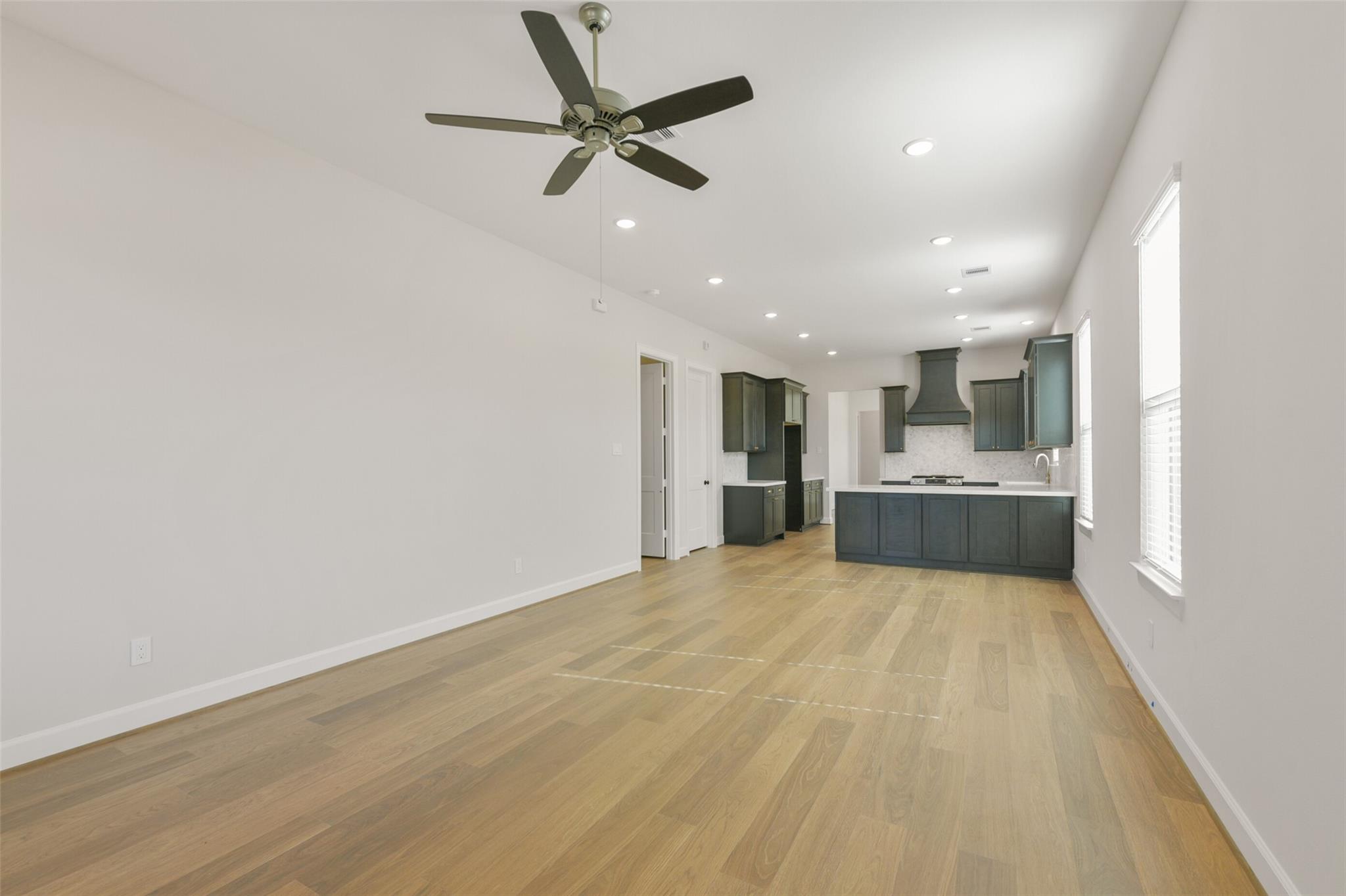 2515 S Houston Avenue