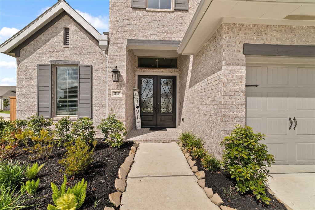 Photo of 21350 Manatee Rock Ln Ln, Cypress, TX 77433 (MLS # 31019732)