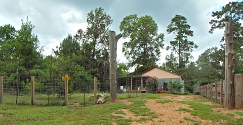 Photo of 159 Greens Elbow, Livingston, TX 77351 (MLS # 57146611) Photo of 159 Greens Elbow, Livingston, TX 77351 (MLS # 57146611)