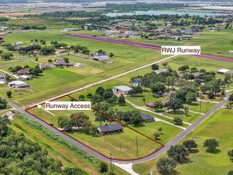 Photo of 15415 Skyhawk Lane, Beach City, TX 77523 (MLS # 34473804)