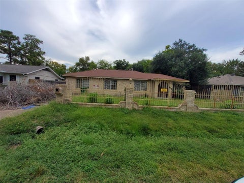 Photo of 6953 Jay Street, Houston, TX 77028 (MLS # 49542200)