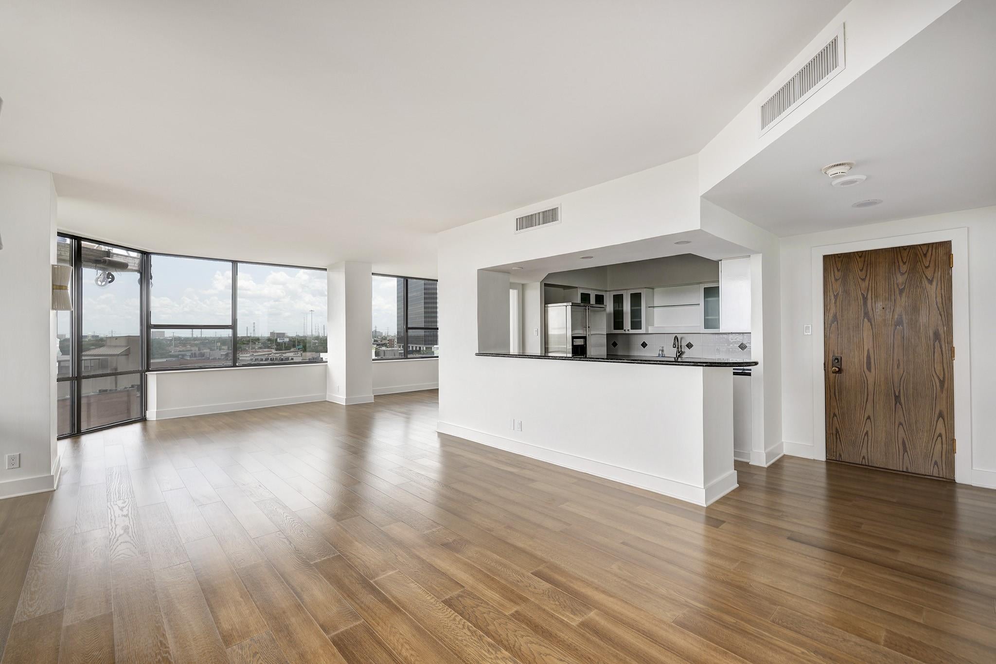 15 Greenway Plaza 8G