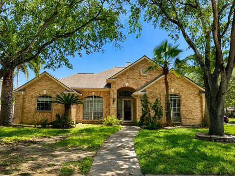 Photo of 3120 Sand Shadow Drive, League City, TX 77573 (MLS # 44702909)