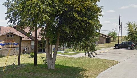 Apartment For Rent - 1200 N Goliad<br/> Runge, TX 78151