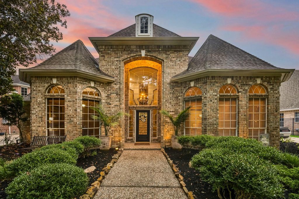 Photo of 19235 Kessington Lane, Houston, TX 77094 (MLS # 23641808)