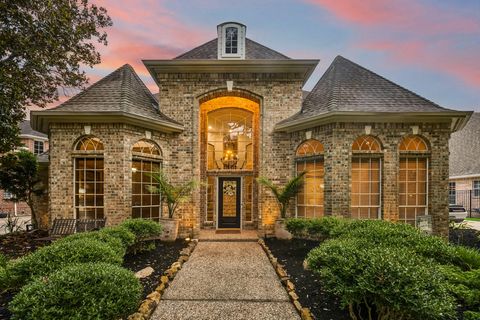 Photo of 19235 Kessington Lane, Houston, TX 77094 (MLS # 23641808)