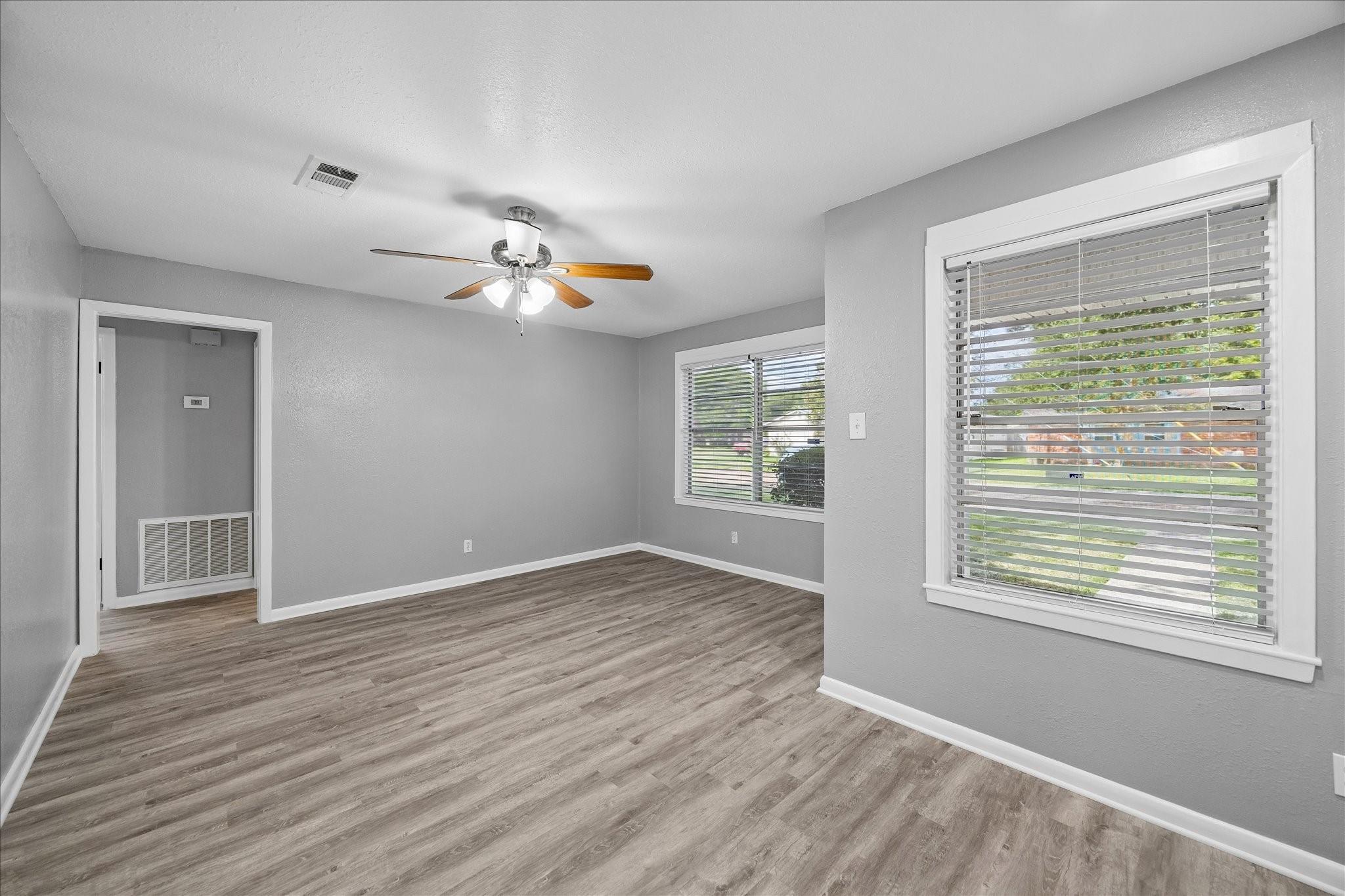 901 Ivy Avenue