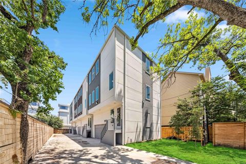 Photo of 1111 W 21st Street, Houston, TX 77008 (MLS # 87432635)
