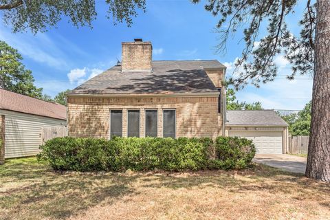Photo of 13318 Queensride Lane, Houston, TX 77070 (MLS # 72175502)