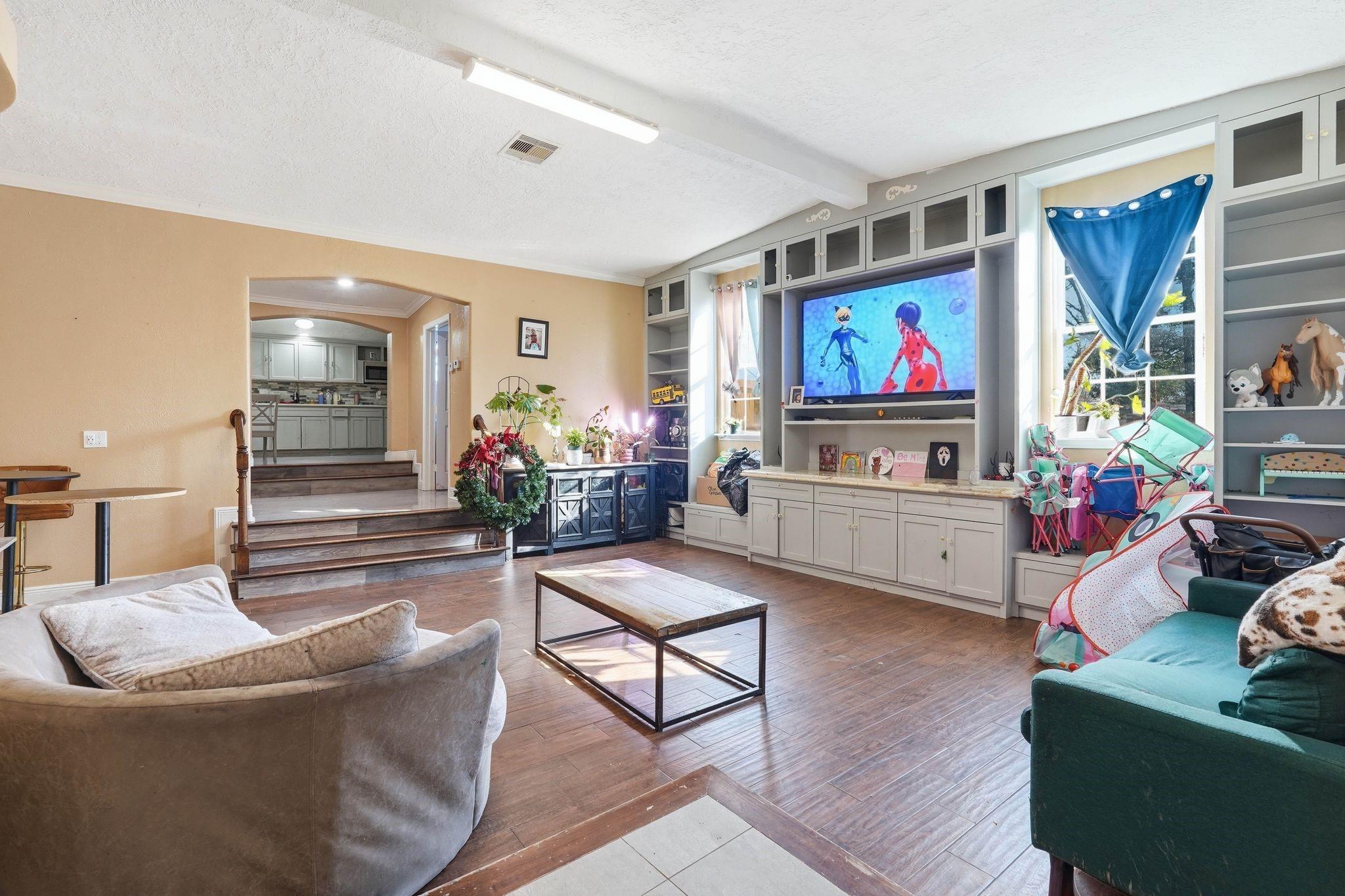 19402 Pine Lock Lane