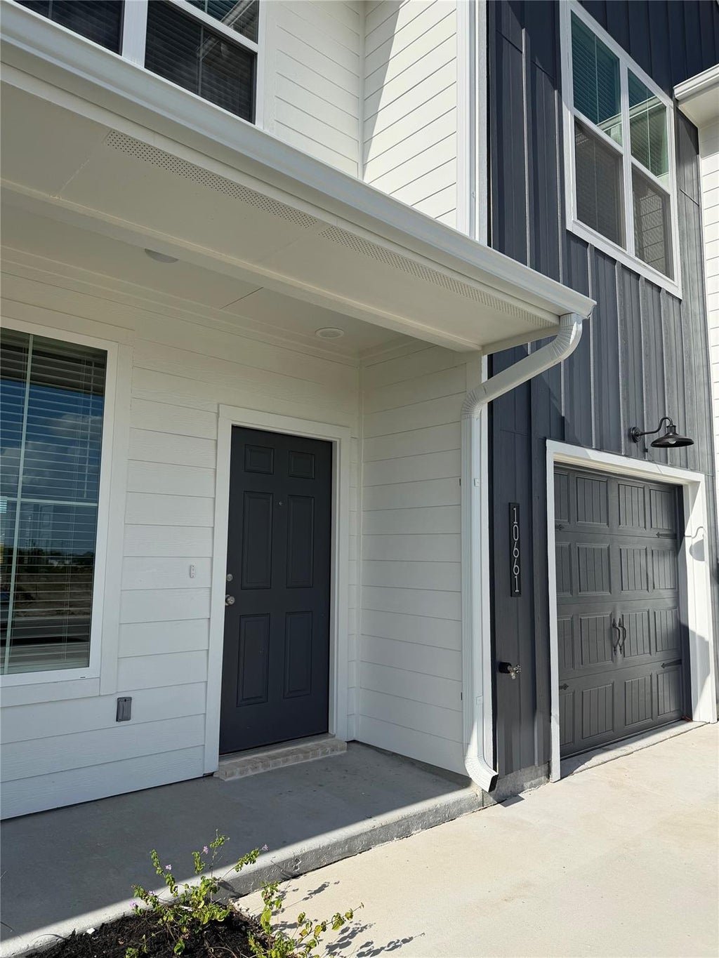 Photo of 10661 Berry Branch Ln, College Station, TX 77845 (MLS # 21318146)