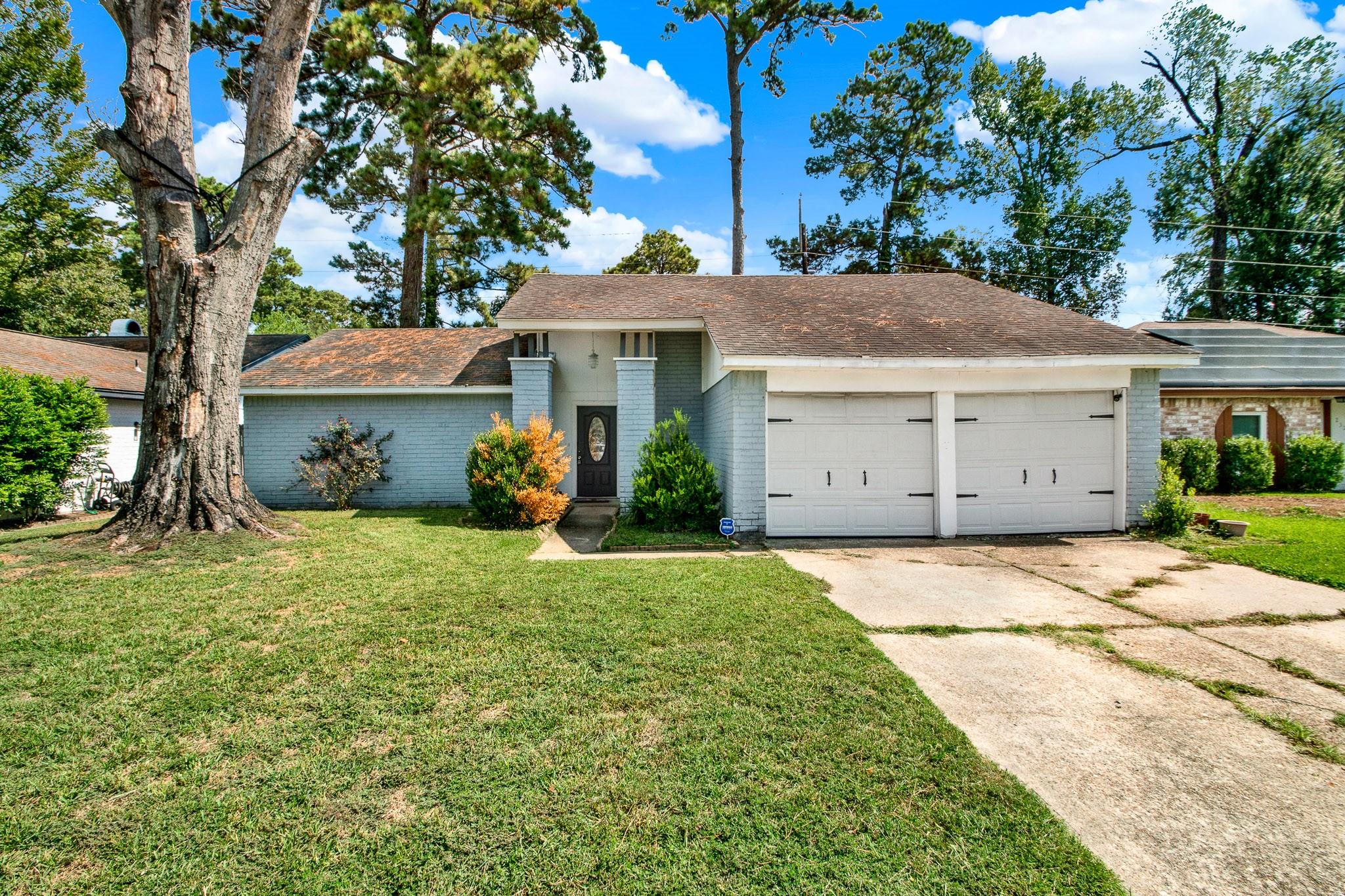 23214 Pine Post Lane
