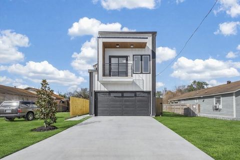 6719 Knox Street Houston TX 77091