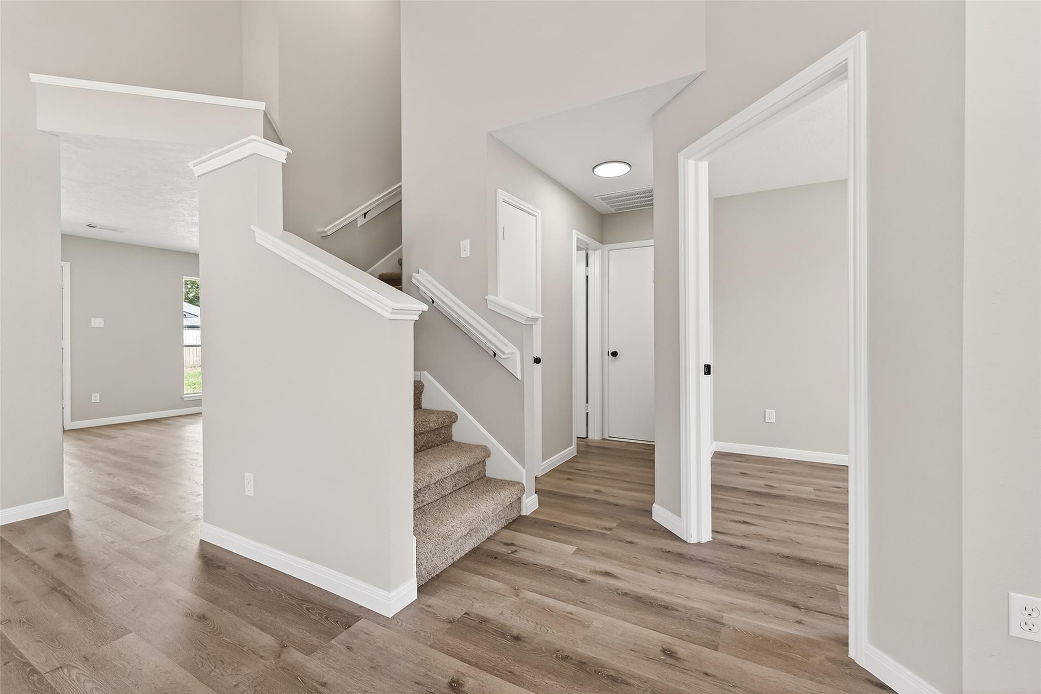 1027 Long Prairie Drive