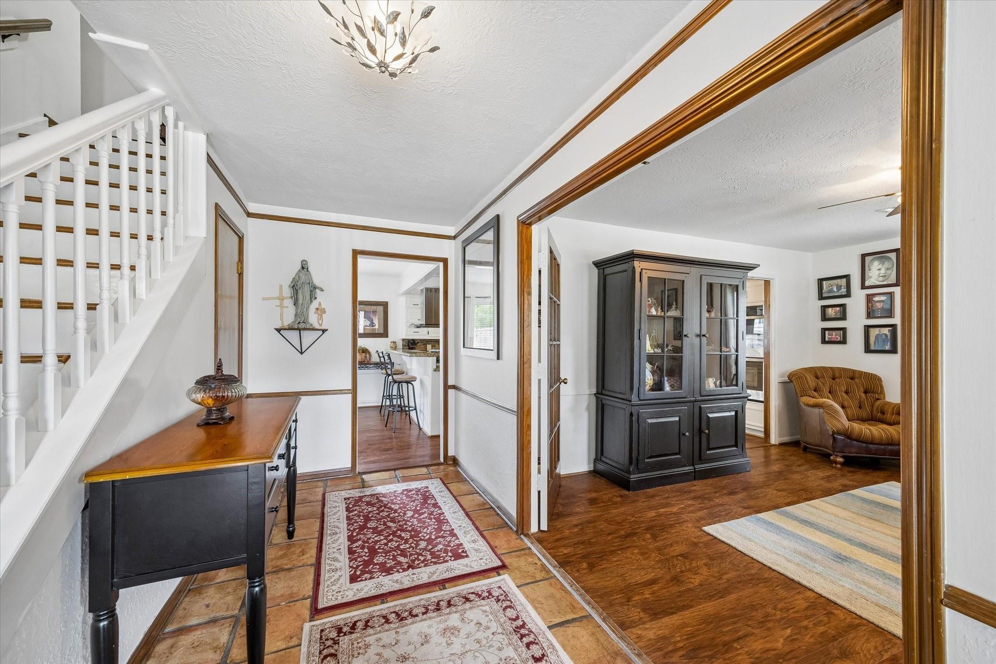 5327 Lacreek Lane