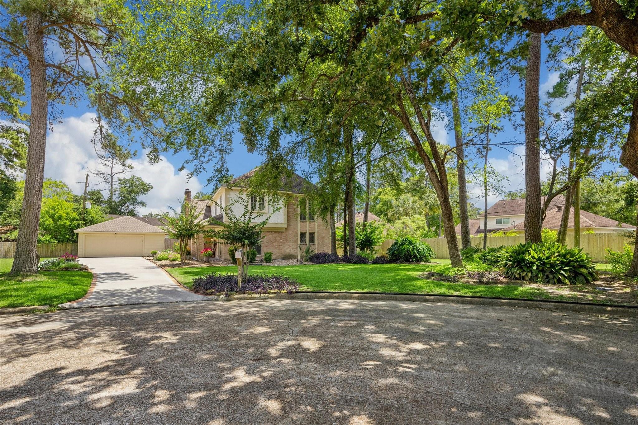 5327 Lacreek Lane