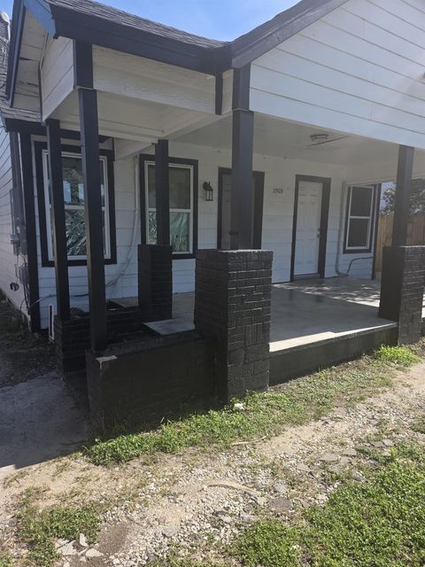 Multifamily For Rent - 2909 King Street #UNIT A<br/> Houston, TX 77026