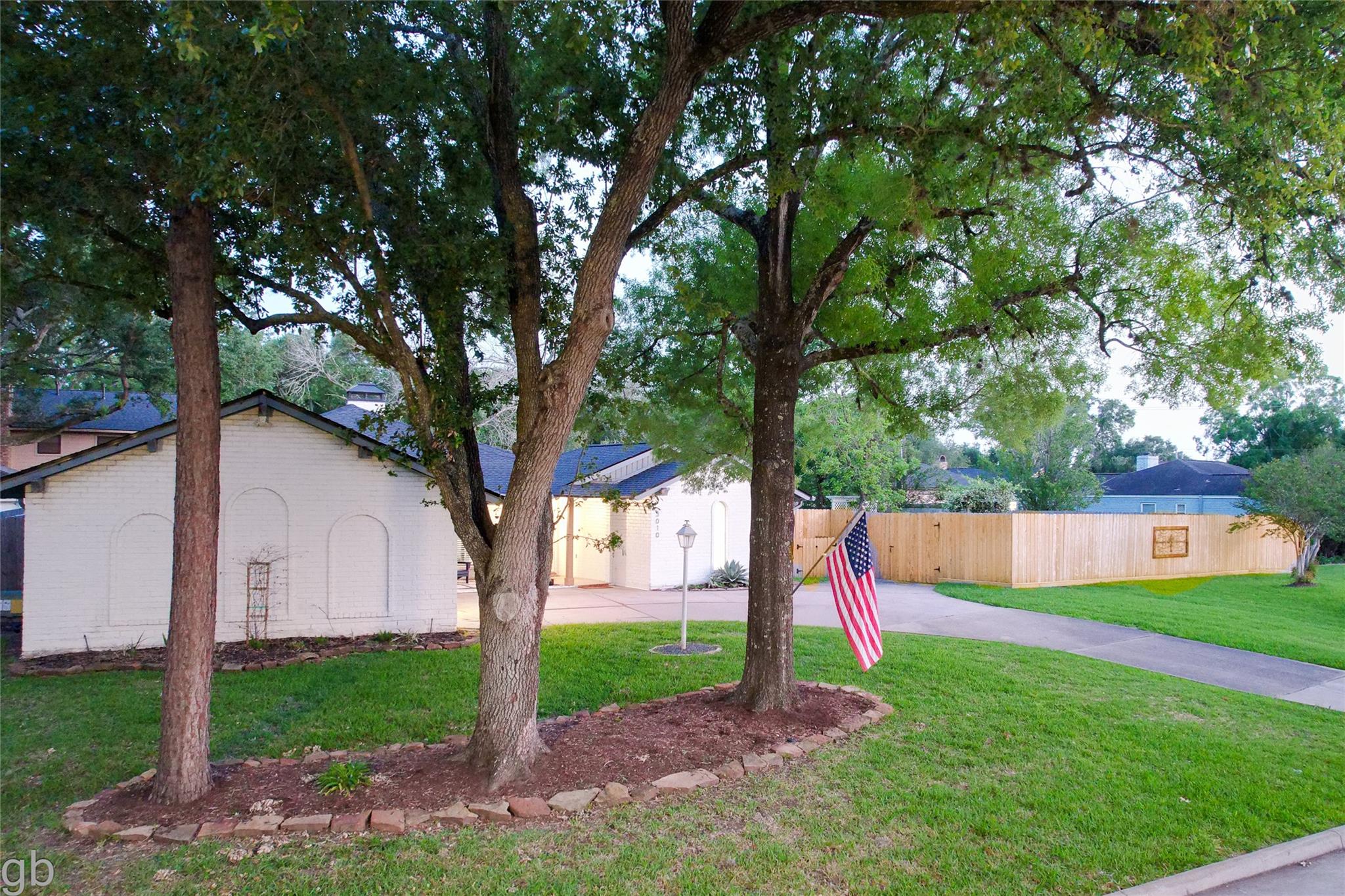 3010 Broadmoor Drive