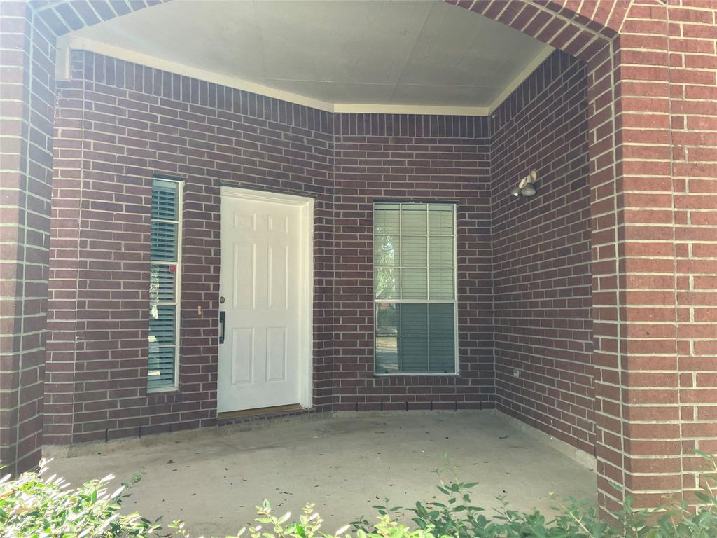 Photo of 3402 Pebble Beach Lane, Pearland, TX 77584 (MLS # 60848841)