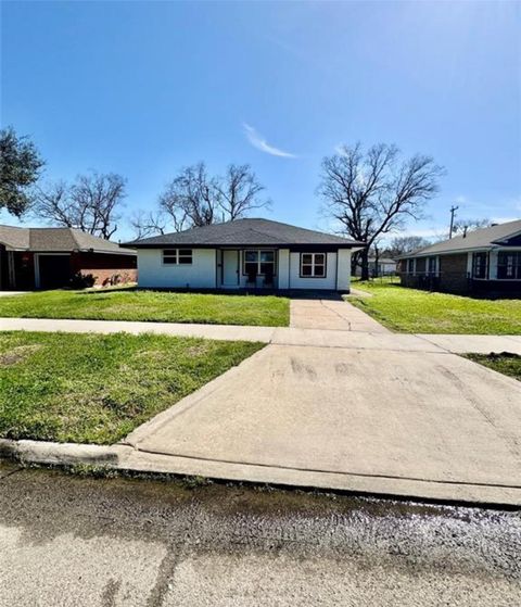 Photo of 4414 Howcher Street, Houston, TX 77047 (MLS # 13253816)