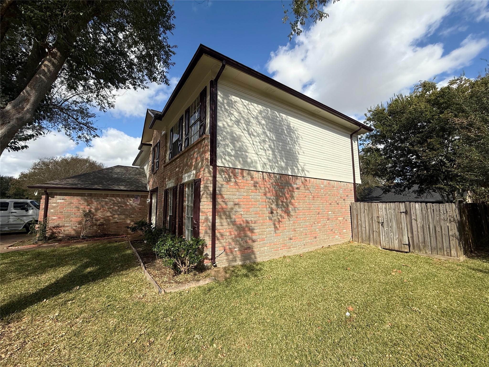 3515 Green Fields Drive