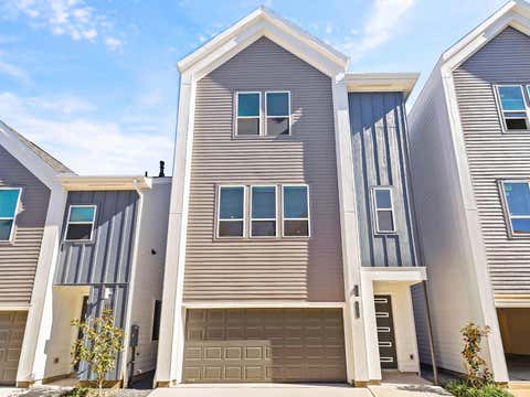 Photo of 1013 Erin St Street #U-V, Houston, TX 77009 (MLS # 11463887)